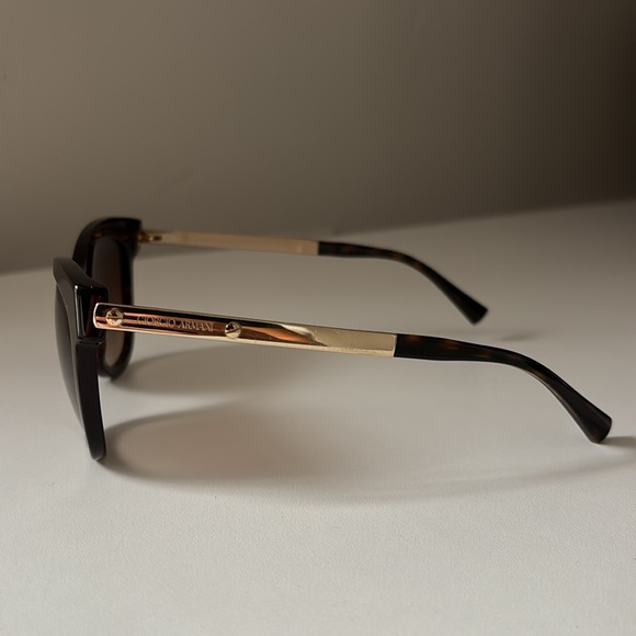 Giorgio Armani Sunglassess 8011 model - Picture 3 of 8